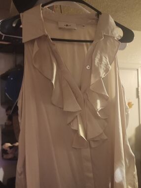 7 For All Mankind Cream Ruffle-Front Sleeveless Blouse